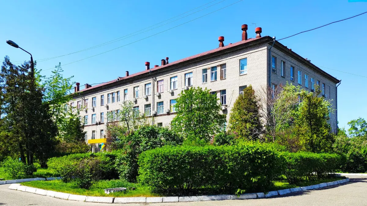 Лікувальний підрозділ №8 (вул. Краківська, 13) — головний вхід