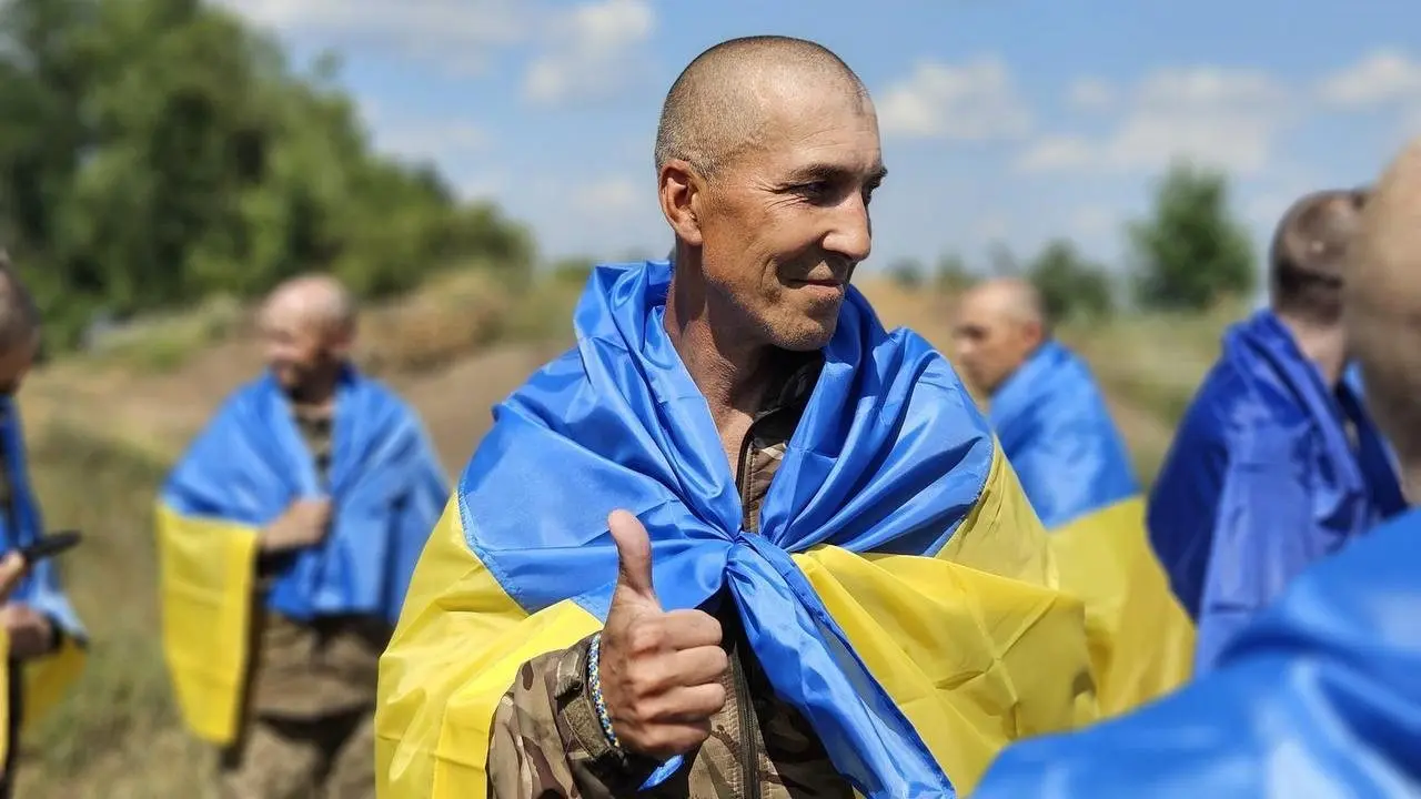 Де та як звільнені з полону можуть отримати соціальні послуги